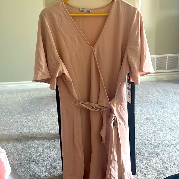 Knee Length, pink (dusty rose), faux wrap dress, size 1X - Picture 1 of 3